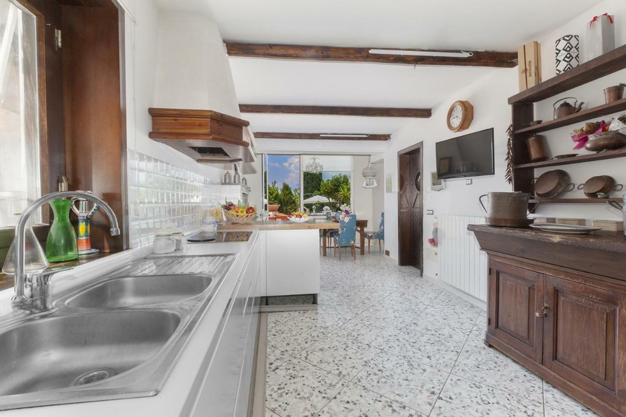 Amore Rentals - Villa Panorama Castellammare di Stabia Exteriör bild