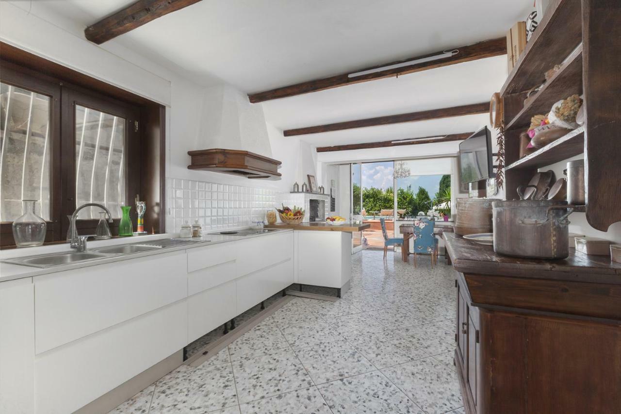 Amore Rentals - Villa Panorama Castellammare di Stabia Exteriör bild